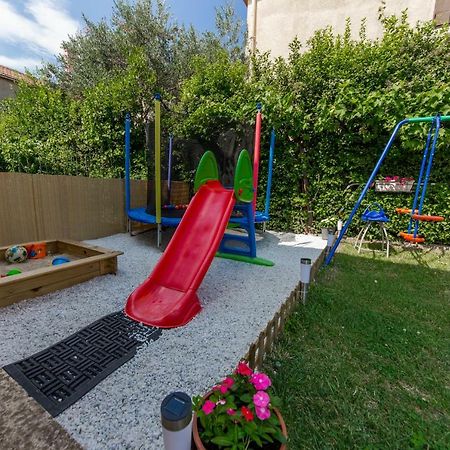 Apartman Nikolic 2 Apartment Kastela Exterior photo